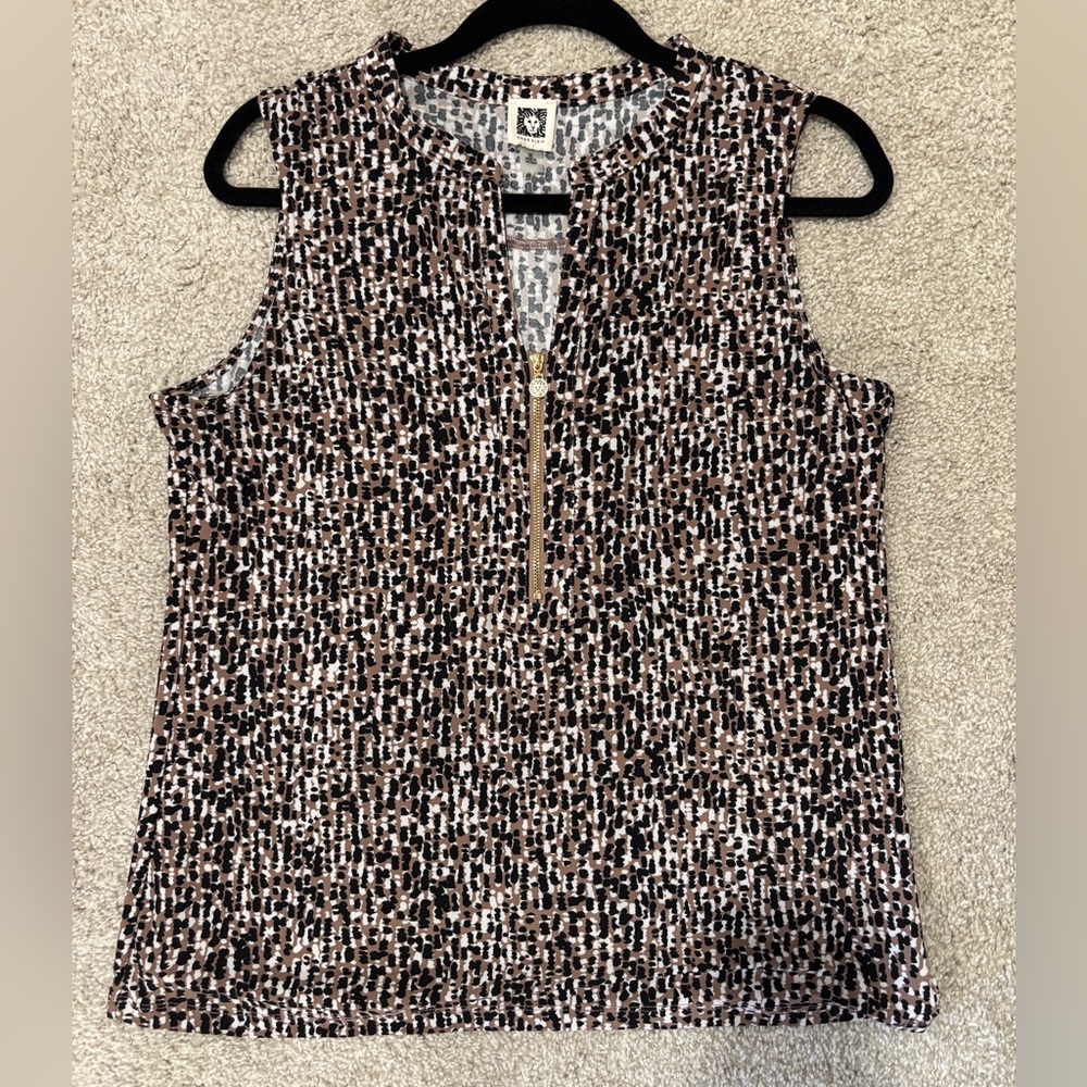 Anne Klein Sleeveless Printed Blouse with Zip-Front Top in Brown and Black